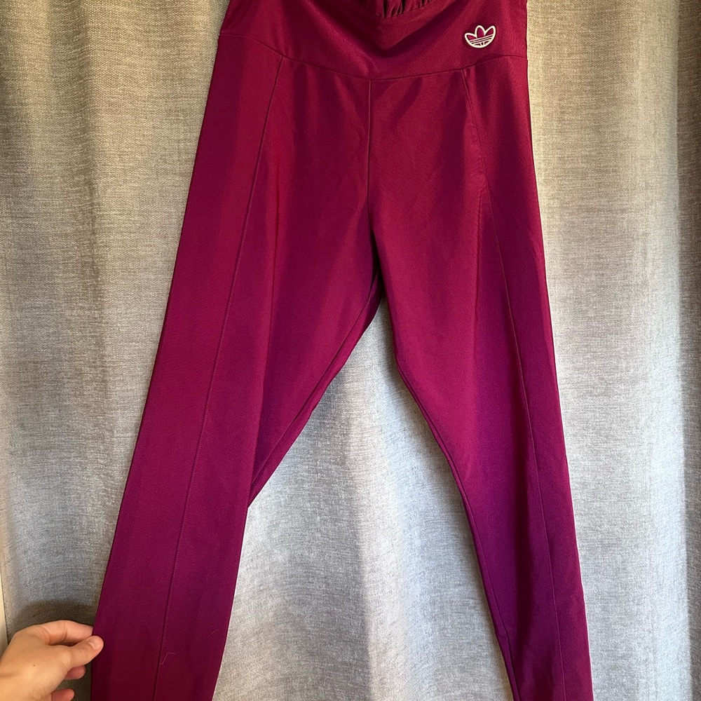 AdidasLeggings with ruffle waist